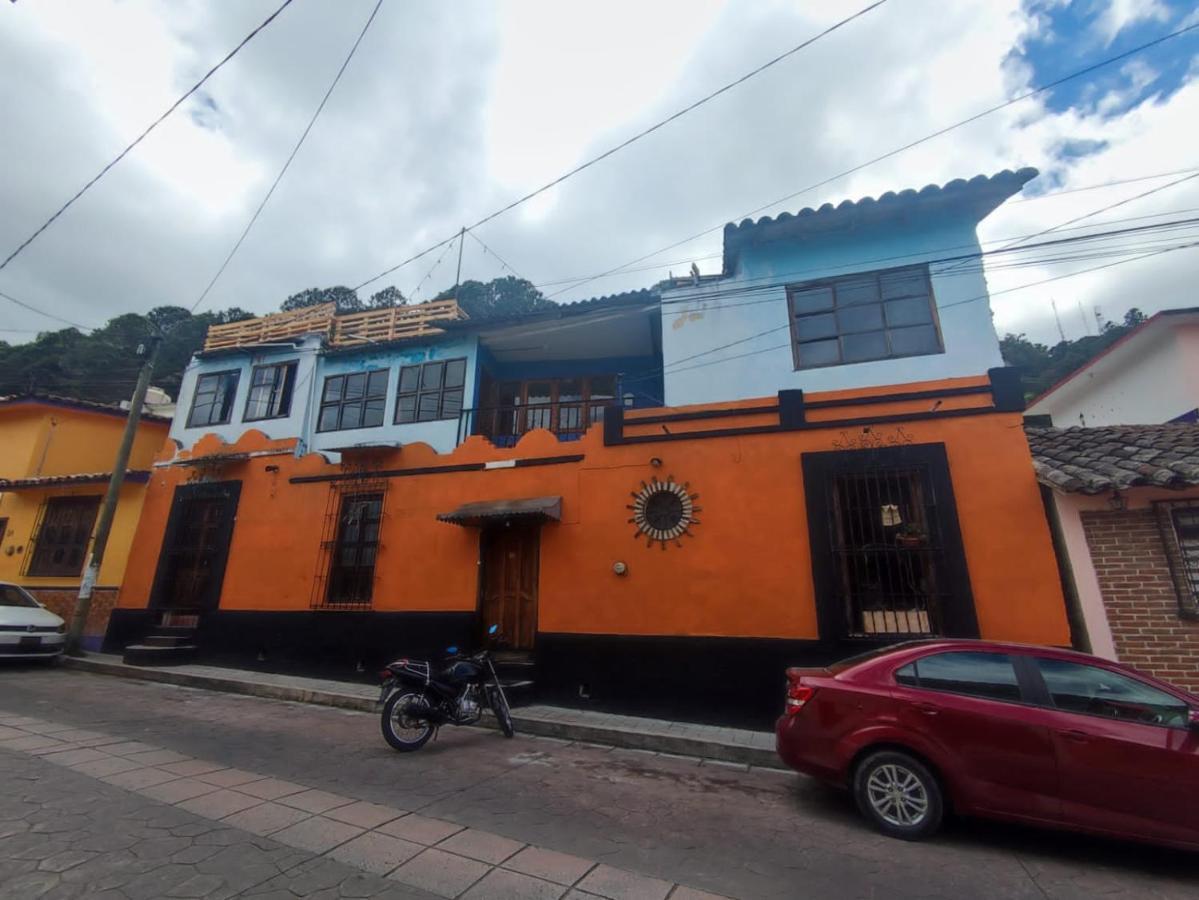 Casa Satoshi Hostel San Cristóbal de Las Casas Εξωτερικό φωτογραφία