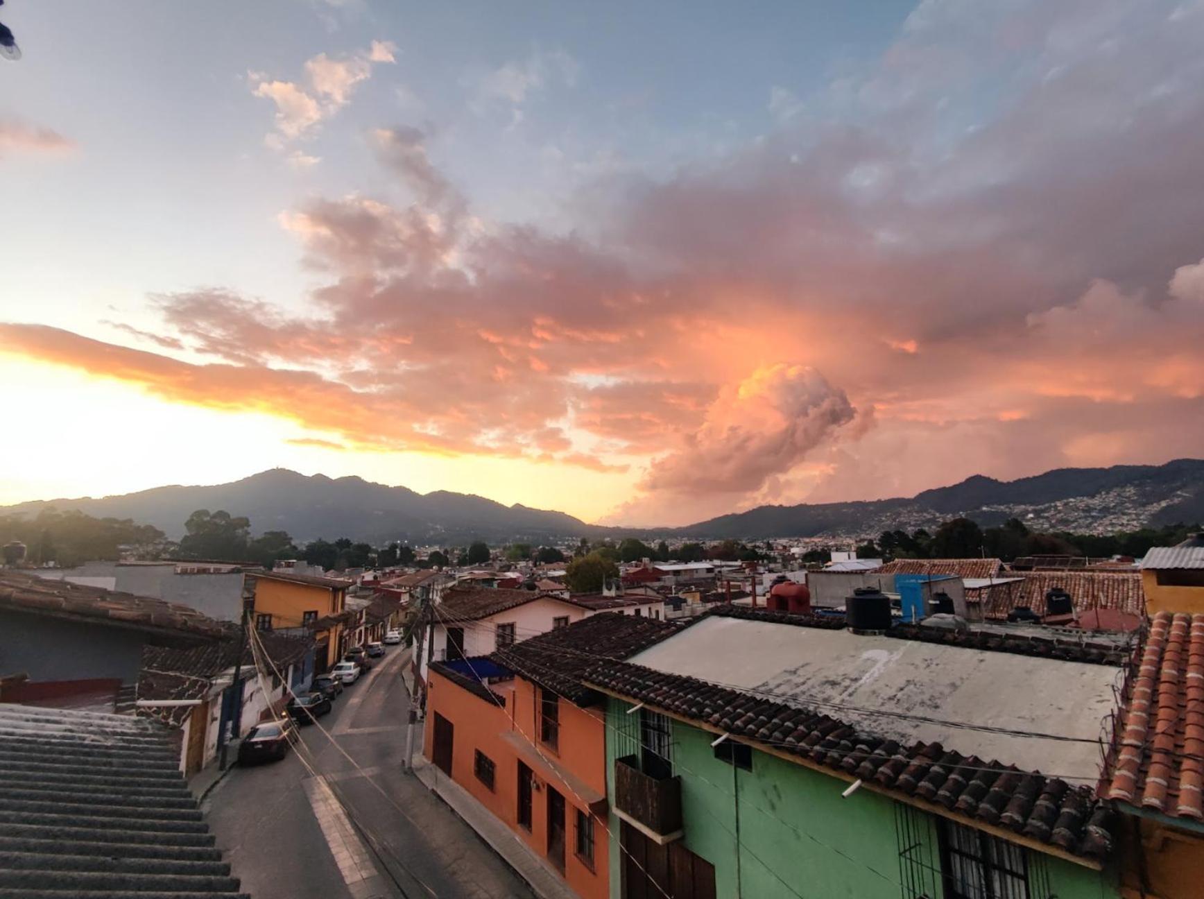 Casa Satoshi Hostel San Cristóbal de Las Casas Εξωτερικό φωτογραφία